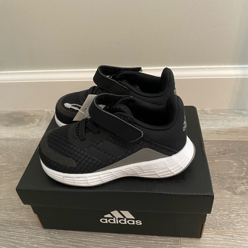 NEW Adidas Sneakers Baby/Toddler Size 6